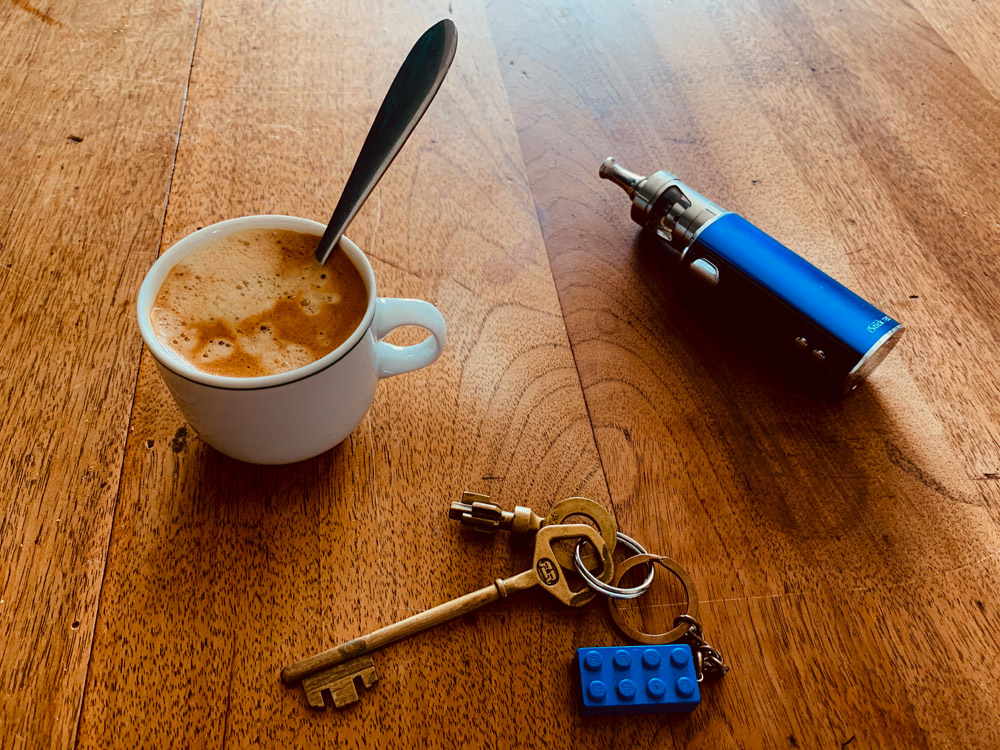 Café, Clef, Vape